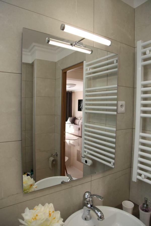 Stylish 2 Room Flat 60 Meters To The Beach Niza Exterior foto